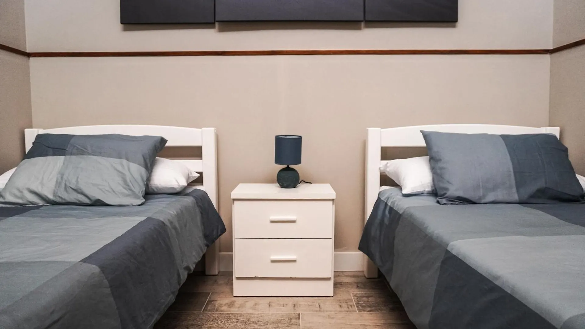 La Casita Del Sur, Abades Apartman
